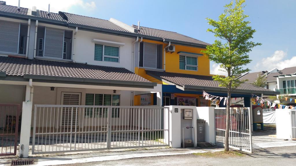 Kenanga Homestay Nilai Exteriér fotografie