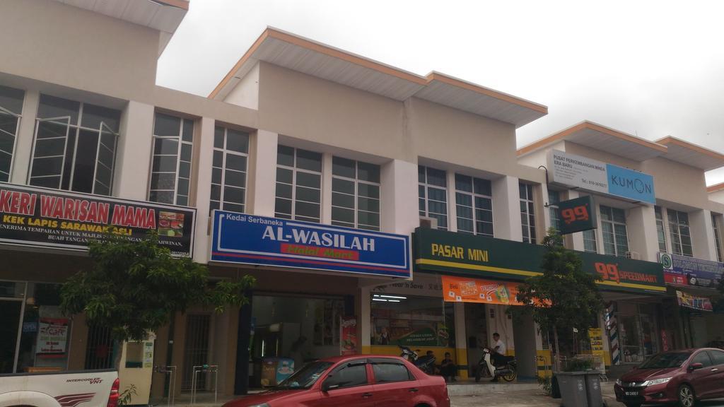 Kenanga Homestay Nilai Exteriér fotografie