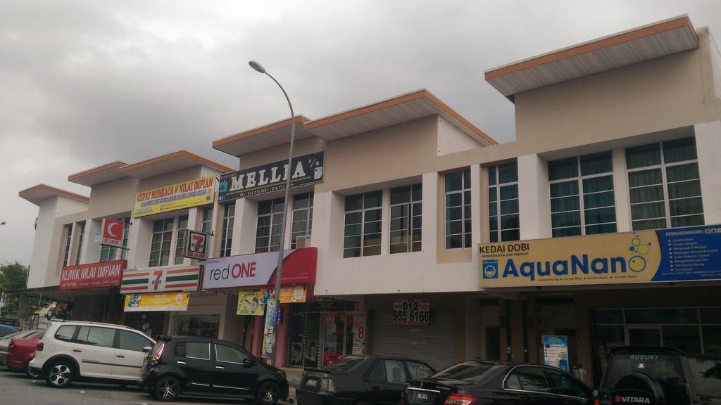 Kenanga Homestay Nilai Exteriér fotografie
