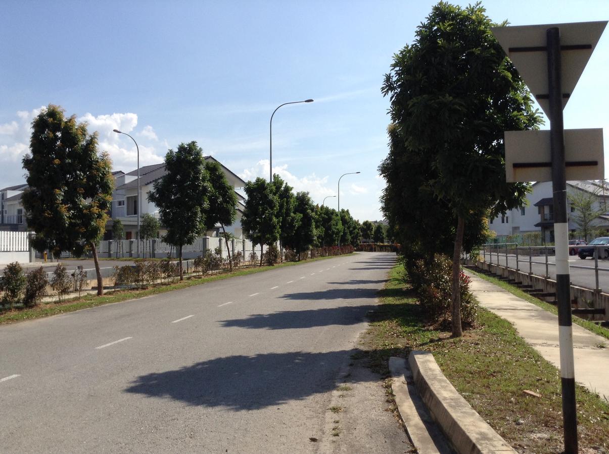 Kenanga Homestay Nilai Exteriér fotografie